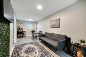 Tampa Delight Modern 2 Bedroom Retreat